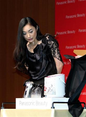 Nakama Yukie Panasonic 2010 Event w/Kamenashi Kazuya