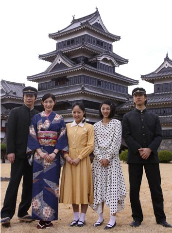 Asadora Ohisama, From L to R: Tanaka Kei, Maiko, Inoue Mao, Mitsushima Hikari, and Kaneko Nobuaki