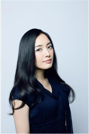Nakama Yukie portrays a 30 something year old with a long list for her dream man